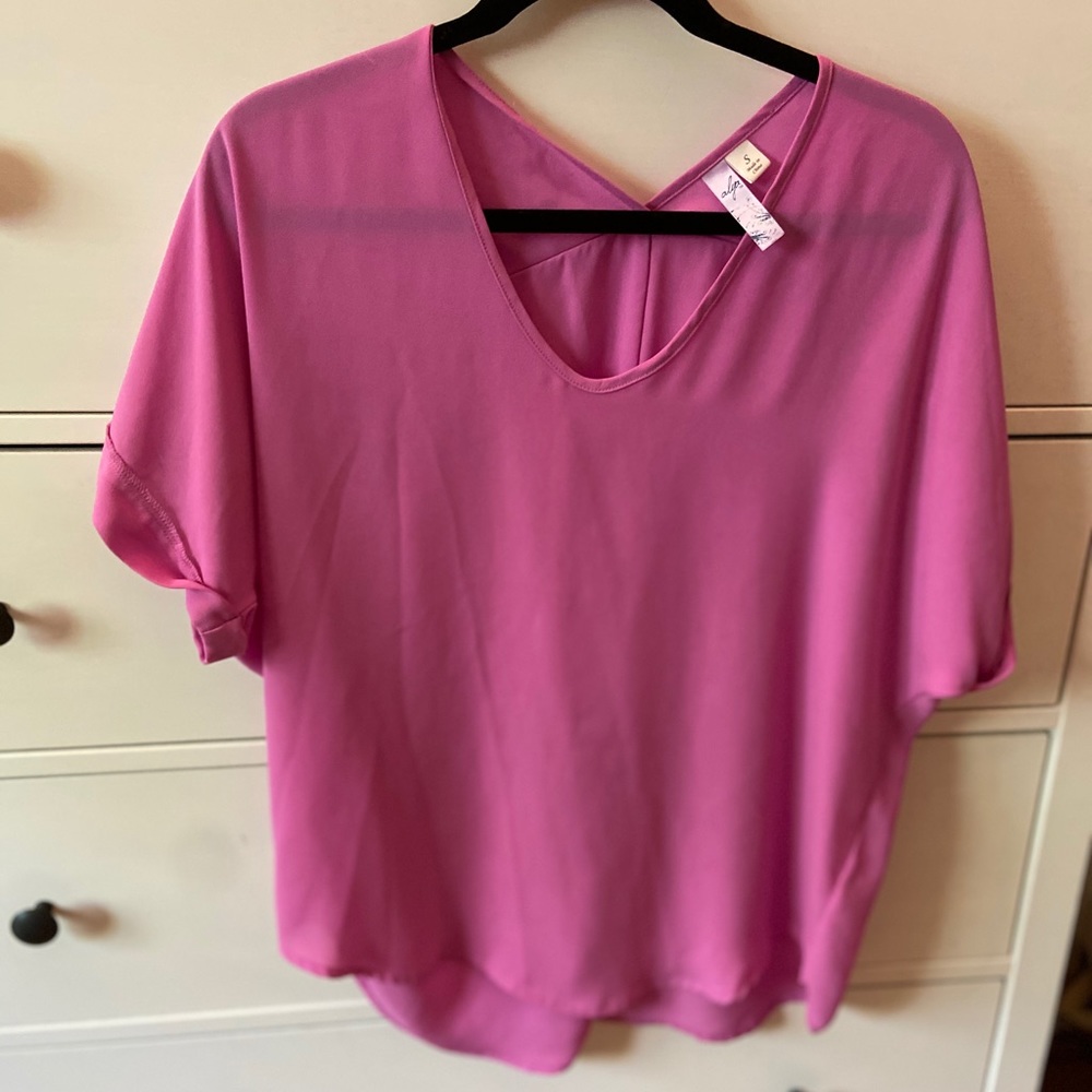 Pink top - Picture 2 of 4